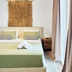 Victoria's Dream, In Paros Naousa (Paros)