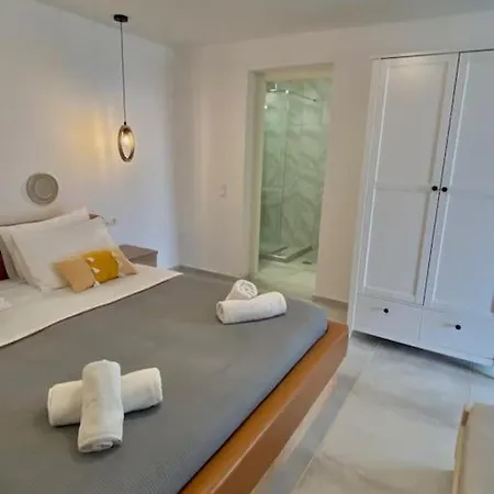 Victoria's Dream, In Paros 纳乌萨